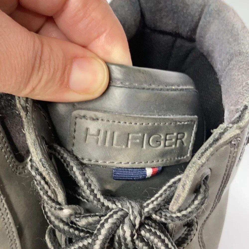 Tommy Hilfiger Duck Boots‎ Size 10